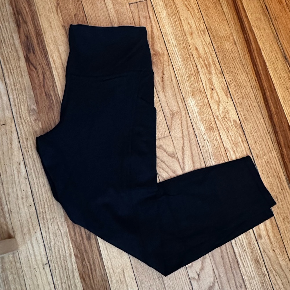 NWOT Quince Ultra-Form High Rise Pocket Leggings